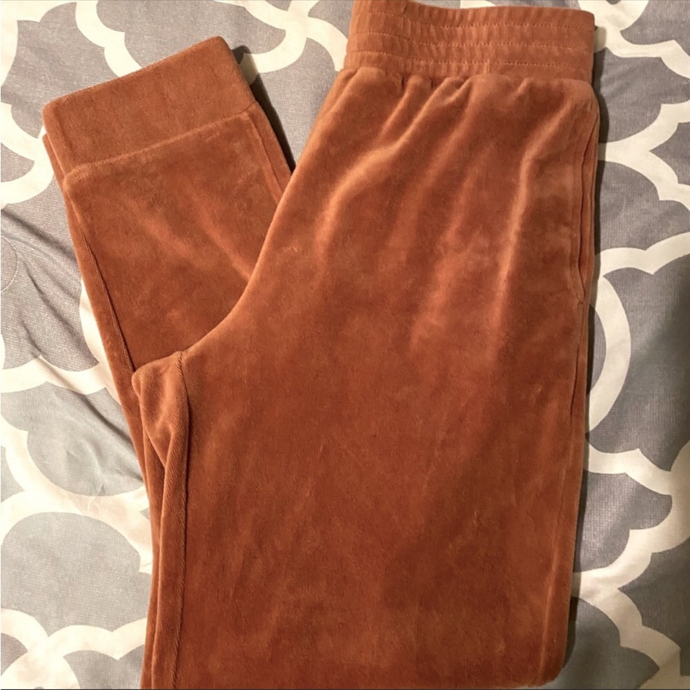 4/$20🎉 Velour joggers